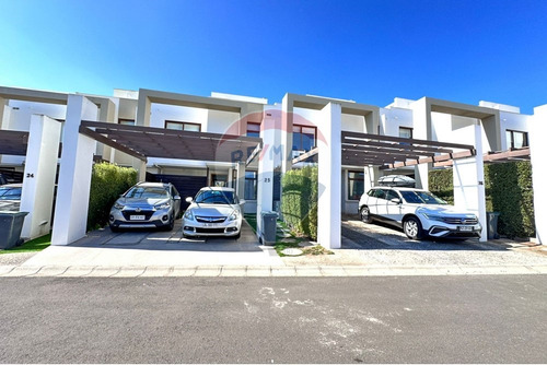 Moderna Y Luminosa Casa En Concón Desde Uf 10.390