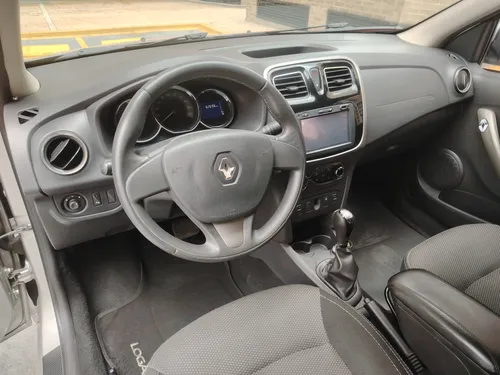 Renault Logan 1.6 Privilege / Intens