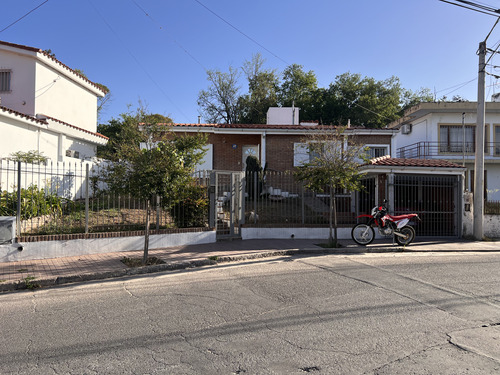 Venta Casa A Solo 4 Cuadras De La Peatonal Oportunidad