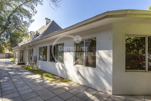Casa En Venta De 5 Dormitorios En Las Condes