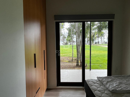 Casa Moderna Sector Punta Larga, Vista Al Lago Y Volcanes