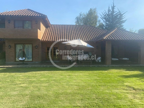 Parcela Venta Con Casa En Linares 240/ 2.520,piscina, Jardín