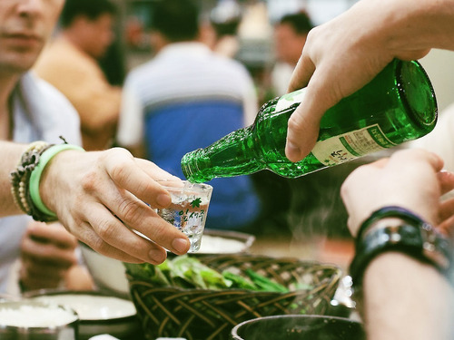Imagen 3 de 3 de Soju Licor Coreano Ideal Para Tragos Furor Del Momento!!