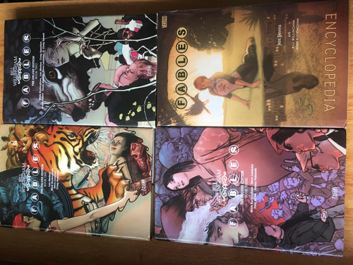 Comic Inglés Dc Vertigo Fables Deluxe Edition Pack 4 Tomos