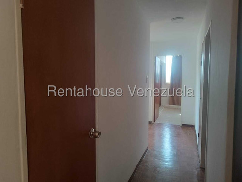 Raiza Suárez Alquila Apartamento En Centro Cabudare Lara