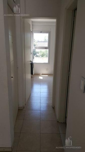Imagen 4 de 13 de Departamento - Moron.