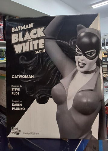 Batman Black White Statue Catwoman Limited Edit Ver Descrip