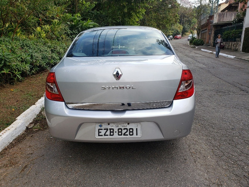 Renault Symbol 1.6 Expression 2011