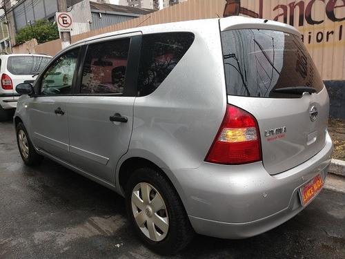 Imagem 6 de 8 de Nissan Livina 1.6 Flex
