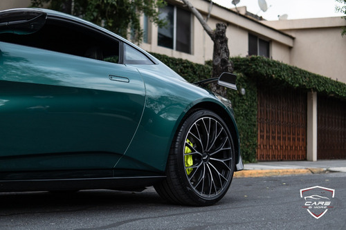 Aston Martin Vantage F1 2023