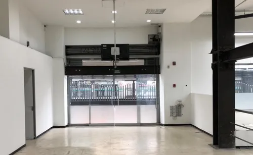 Local En Arriendo/venta En Santa Fe-mártires. Cod A1073024