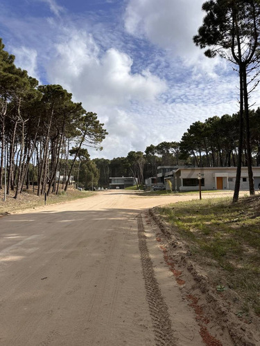 Lote En Barrio Pioneros En Venta - Oportunidad - Permuta - Pinamar - Costa Atlantica