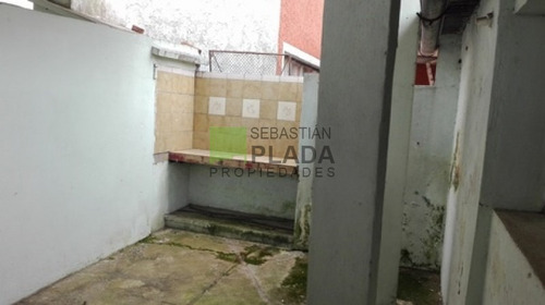En Dos Padrones, Cuatro Viviendas Y Terreno. - Ref: 48