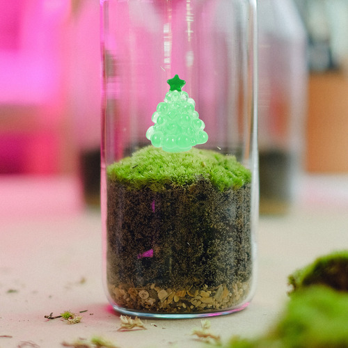 50 Estatuas Navideñas Con Forma De Árbol De Navidad Que Bril