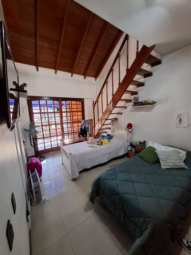 Venta Casa -pileta-5 Amb-pileta-cochera-quincho.