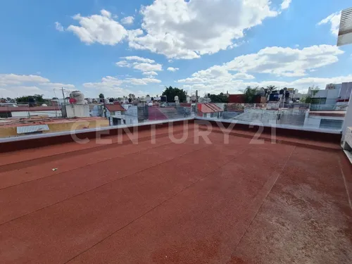 Casa En Venta Acondicionada Para Uso De Oficina En Mayorazgo