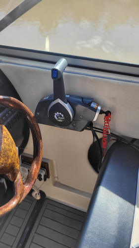 Naval Center 210 Cuddy. Evinrude E-tec 150 Hp