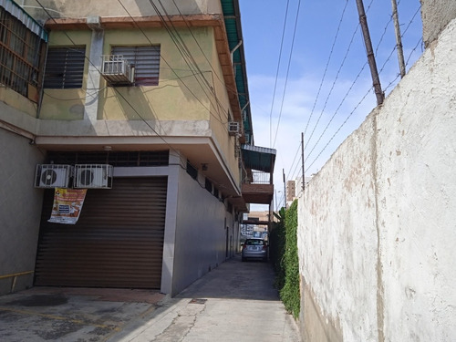Imagen 4 de 10 de Edificio En Los Olivos Viejos. Maracay
