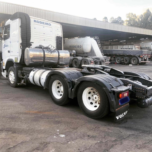 Imagem 2 de 8 de Volvo Fh 540