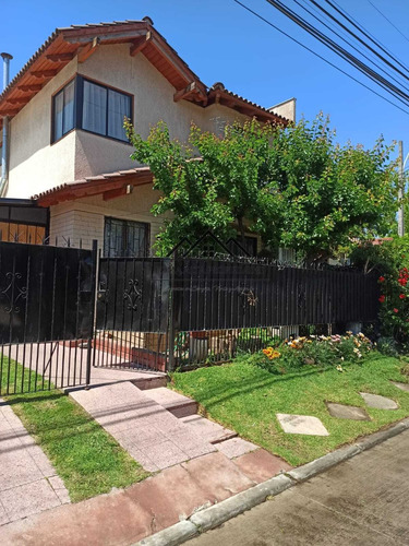 Hermosa Casa De 5 Dormitorios Y 2 Baños, Comuna Puente Alto