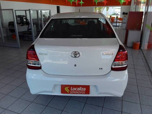 Toyota Etios 1.5 X Plus Sedan 16v Flex 4p Automático