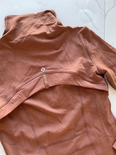 Define Jacket Lululemon Café Talla S Marrón S (Usado)