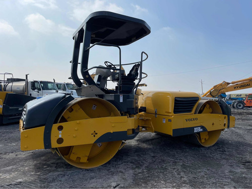Imagen 6 de 13 de Compactador Doble Volvo Dd138