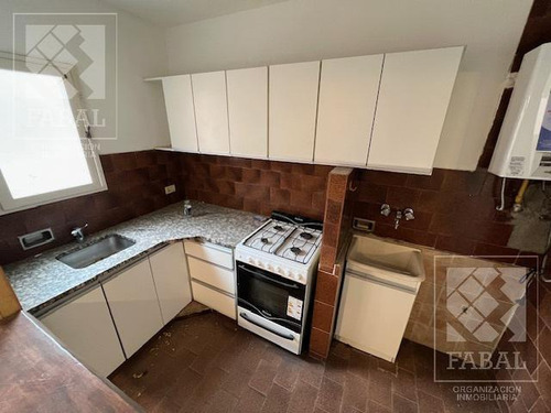 Departamento Venta Centro, 3 Dormitorios Y Baño