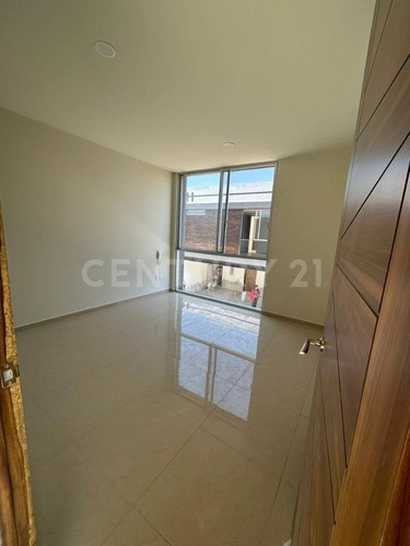 Imagen 5 de 18 de Se Vende Residencia El En Colli Urbano