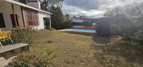 Casa En Venta 2 Dormitorios Pileta Capacidad 6 Personas Valle De Punilla