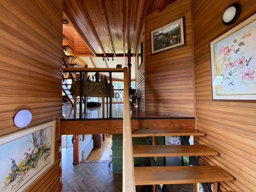 Venta De Campo Con Moderna Casa En La Unión