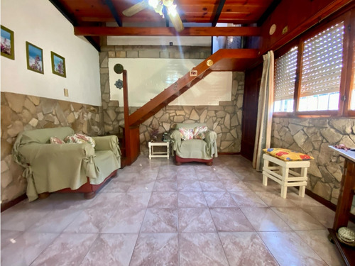 Latorre Prop. Vende Local C/ 2 Viviendas - Zona Hpc