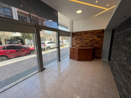 Local Comercial En Venta 47 M2. B° Centro, Villa Carlos Paz.