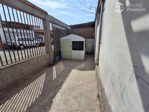 Casa En Venta De 4 Dorm. En Arica Cerca Av Cancha Rayada
