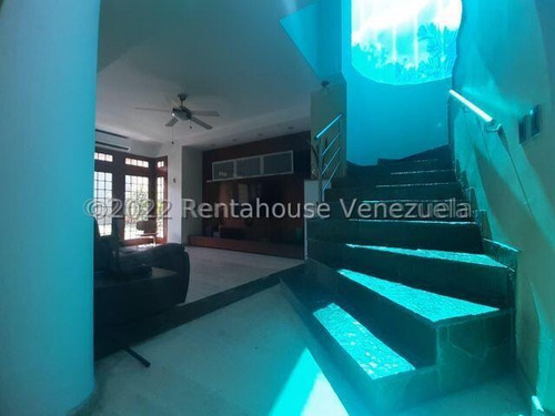 Julio Latouche 23-1971 Hermosa Casa En Venta Doral Garden Mañongo, Amplia, Cómoda, Conjunto Cerrado, Bello Patio, Planta Eléctrica 100% Y Pozo De Agua