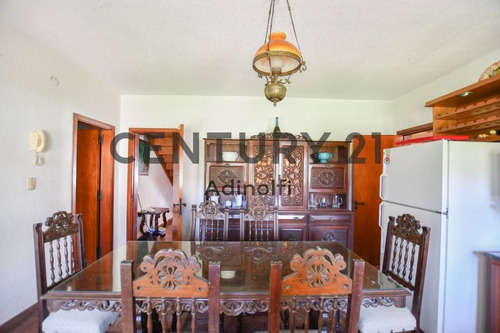 Imagen 18 de 30 de 96 E/ 9 Y 11 (p. Lara) Casa De 4 Dormitorios En Venta Con Parque Y Pileta
