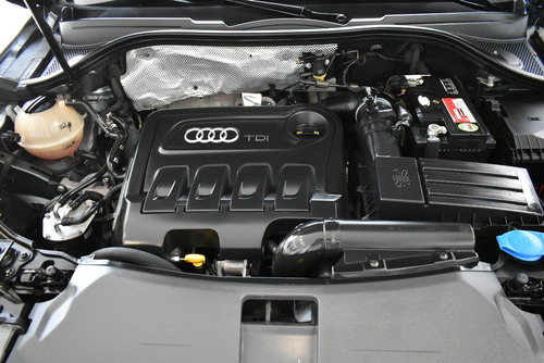 Imagen 14 de 15 de Audi Q3 2.0 Tdi 177hp Luxury S Tronic Quattro 2014