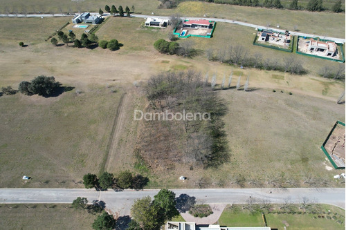 Terreno Lote En Venta En Barrio Cerrado Everlinks, Luján, G.b.a. Zona Oeste