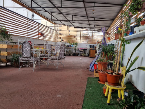 Se Vende Casa De 2 Pisos En Sector Centro Sur, Calle Díaz Ga