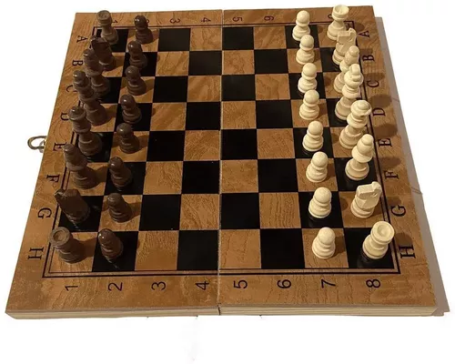 Jogo de estratégia de tabuleiro de xadrez e xadrez branco escuro