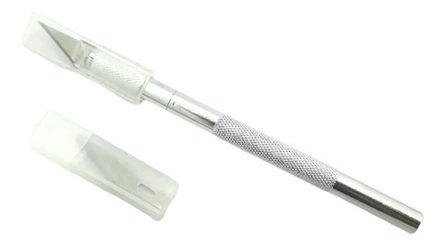 Imagen 4 de 5 de Cutter Bisturi Trincheta Metal Set + 6 Cuchillas + Capuchon