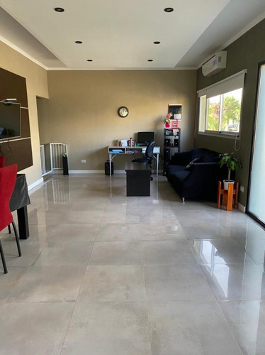 Imagen 2 de 19 de Casa En Venta 3 Dormitorios En Barrio Privado Hudson Chico