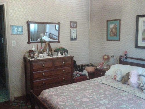 Chalet 4 Ambientes. Gran Parque. Larrea 2200