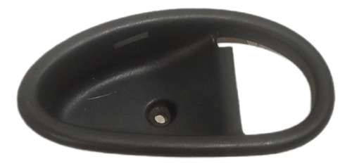 Moldura Gatilho Porta Traseira Esquerda Fiat Palio 96 A 00