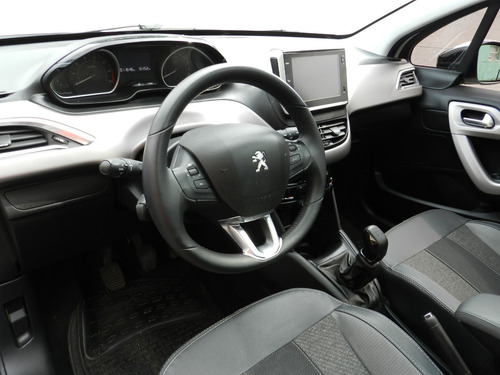 Peugeot 208 Feline 1.6