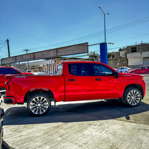 Chevrolet Silverado 5.4 2500 Custom Doble Cabina Ls 4x4 At