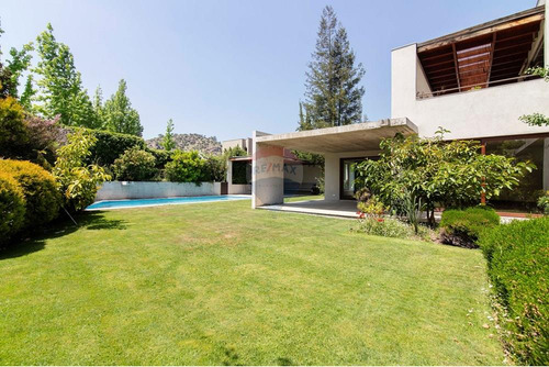 Linda Casa En Lo Barnechea: Espacios Y Comodidad