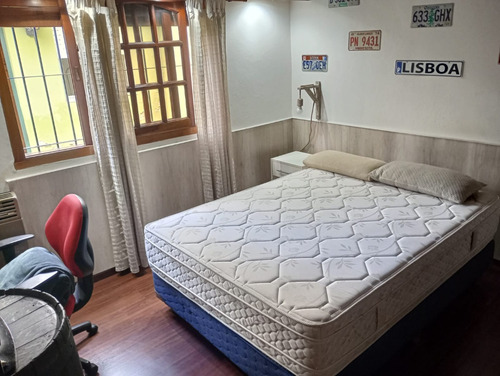 Confortable Casa En Excelente Ubicación