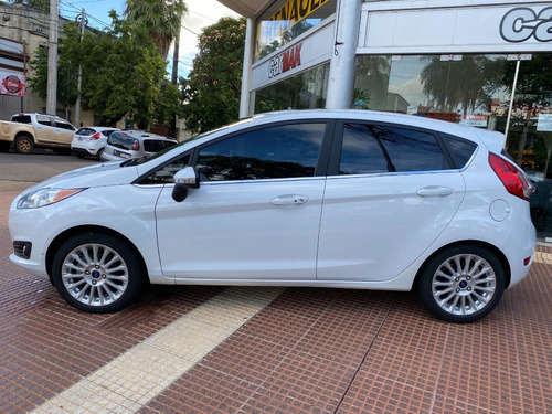 Ford Fiesta Titanium Automático 2017 Con 17.000 Km