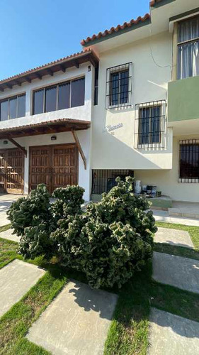 Casa En Venta En Puerto Cabello, Cumboto Norte C-6424899